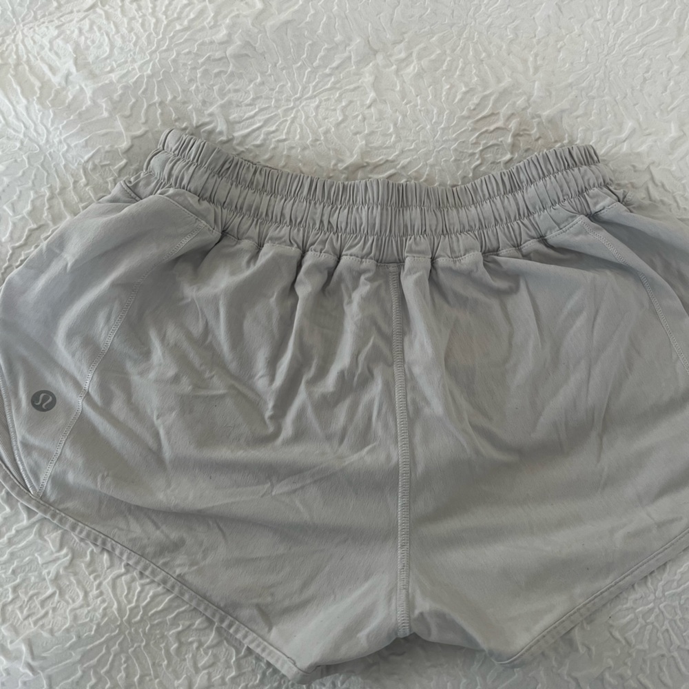 Lululemon hottyhot shorts white